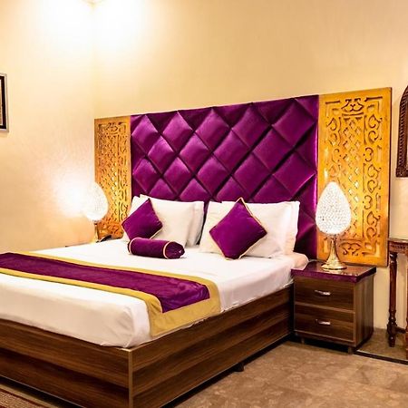 Rose Palace Hotel, Gulberg ラホール エクステリア 写真