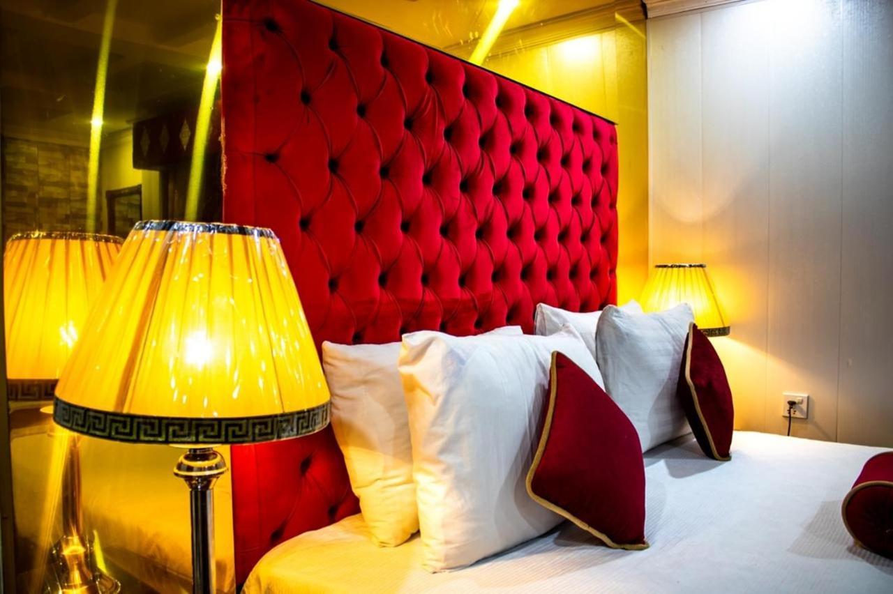 Rose Palace Hotel, Gulberg ラホール エクステリア 写真