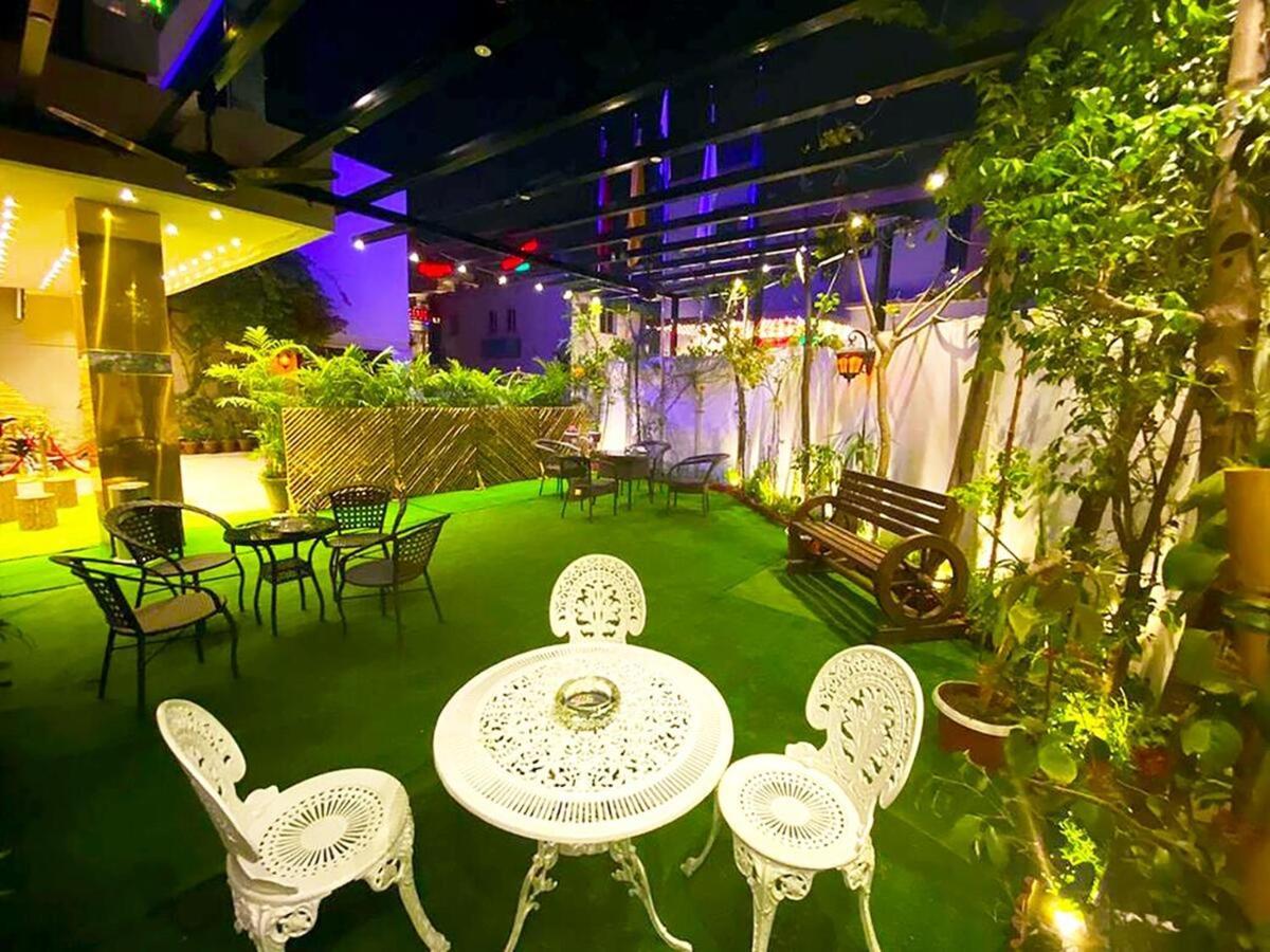 Rose Palace Hotel, Gulberg ラホール エクステリア 写真