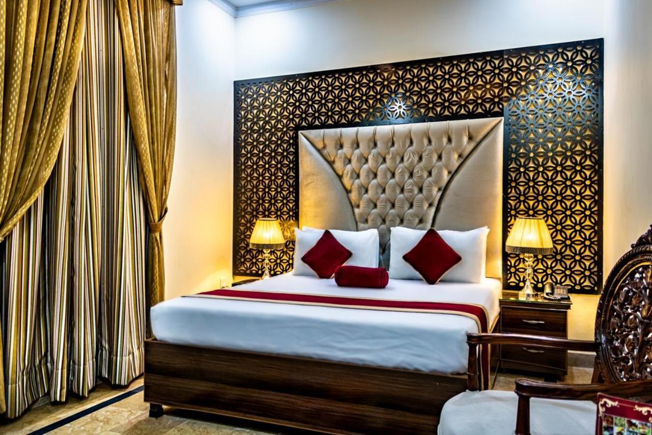 Rose Palace Hotel, Gulberg ラホール エクステリア 写真
