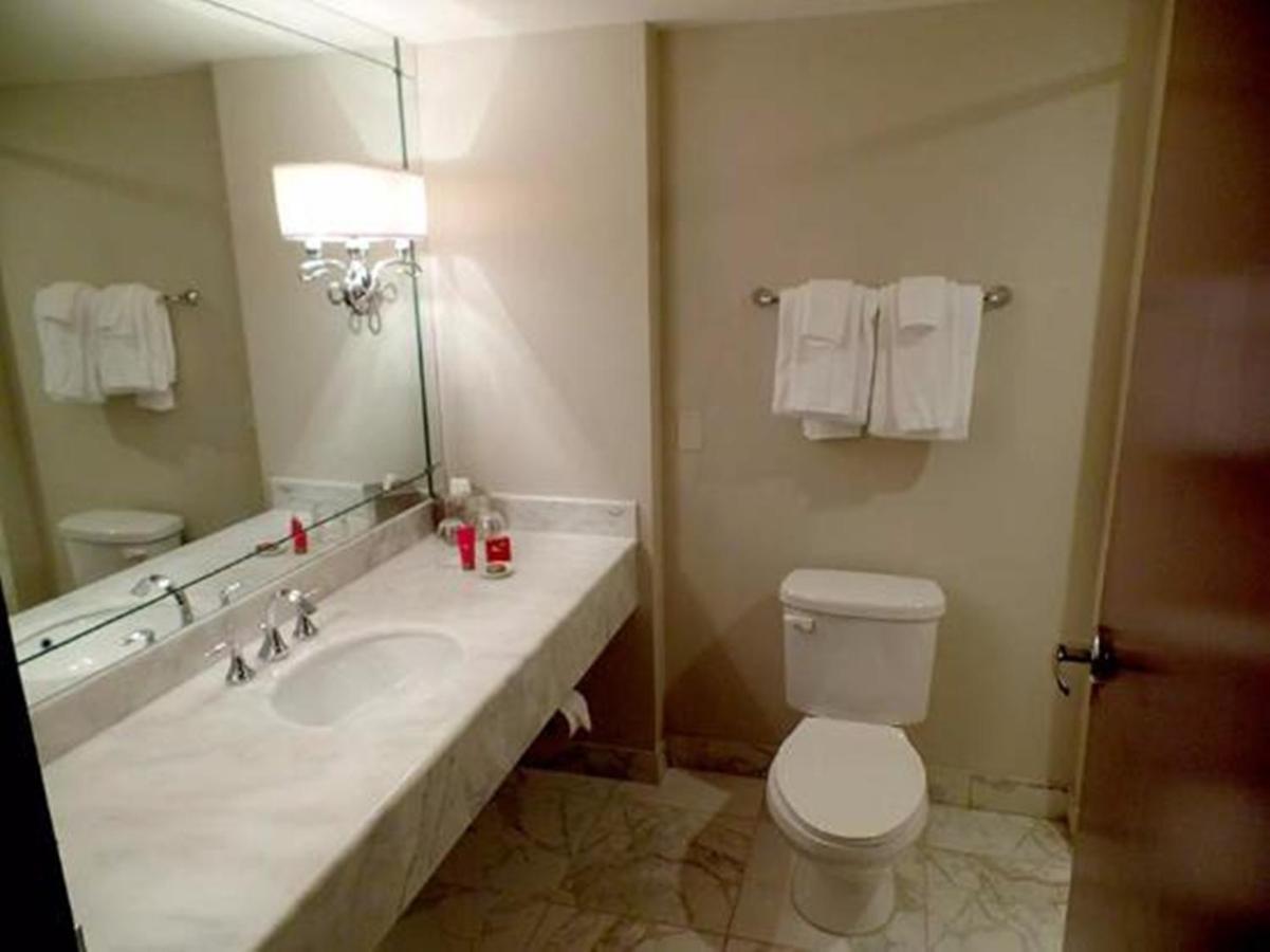 Rose Palace Hotel, Gulberg ラホール エクステリア 写真