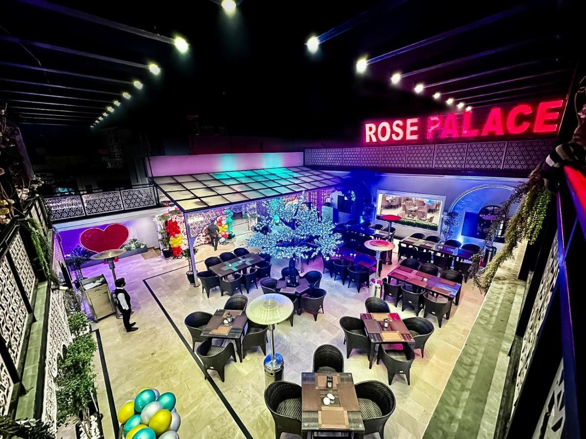Rose Palace Hotel, Gulberg ラホール エクステリア 写真
